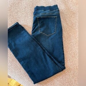 Croft and Barrow pull on ankle jeans with tummy control.